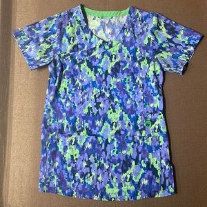 Like new Carhartt Scrub Top - Xs